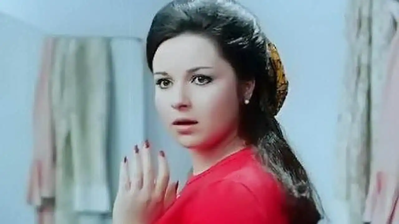 في ذكرى ميلادها ..  كيف صنعت نورا مجد "روقة" في فيلم "العار"؟ 