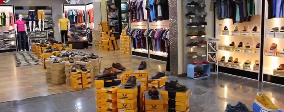 نقيب الألبسة والأحذية: القطاع يمر بظروف صعبة