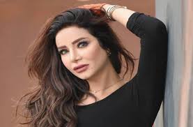 بالفيديو  ..  لجين عمران تعود إلى منزل زوجها الأول ..  إكتشفوا السبب ولاحظوا تأثرها