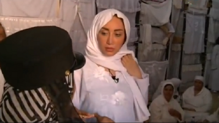 بالفيديو: ريهام سعيد تدخل السجن الذي مثلت فيه دور 'السجينة' !