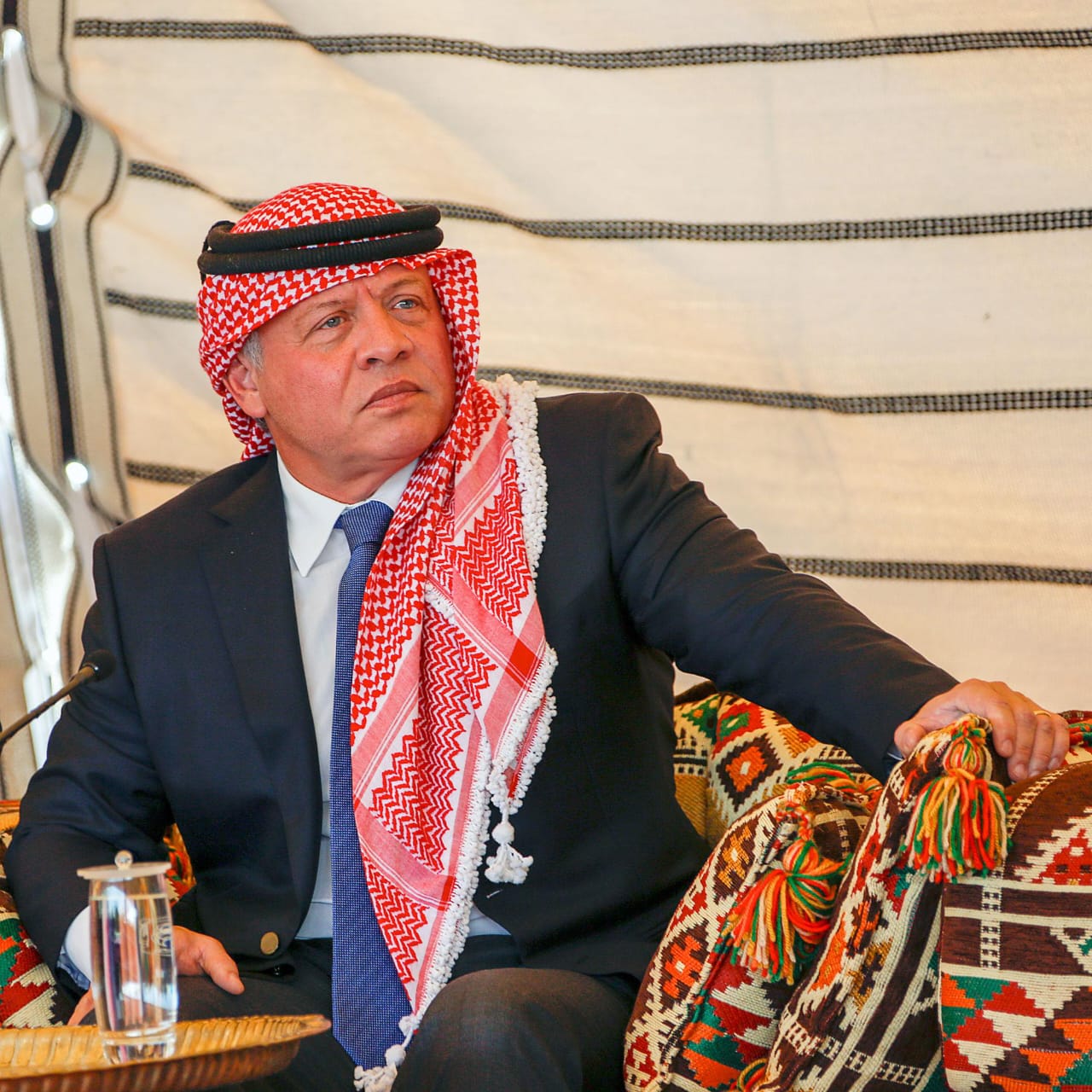 "الأردنيون يحتشدون لاستقبال الملك وولي عهده" ..  ووسم "معك سيدنا" يتصدر منصات التواصل الاجتماعي