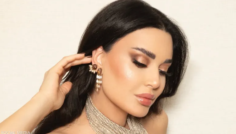 بالفيديو ..  سيرين عبدالنور تدافع عن أحد معجبيها وتعلق ممازحة: "انتحاري" 