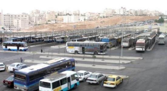 بالتفاصيل   .. وزير أردني يستخدم النقل العام