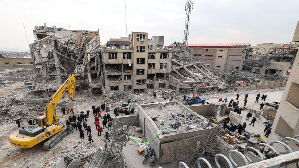 "إسرائيل" تقول إنها قصفت أكثر من 200 هدف في إيران الخميس