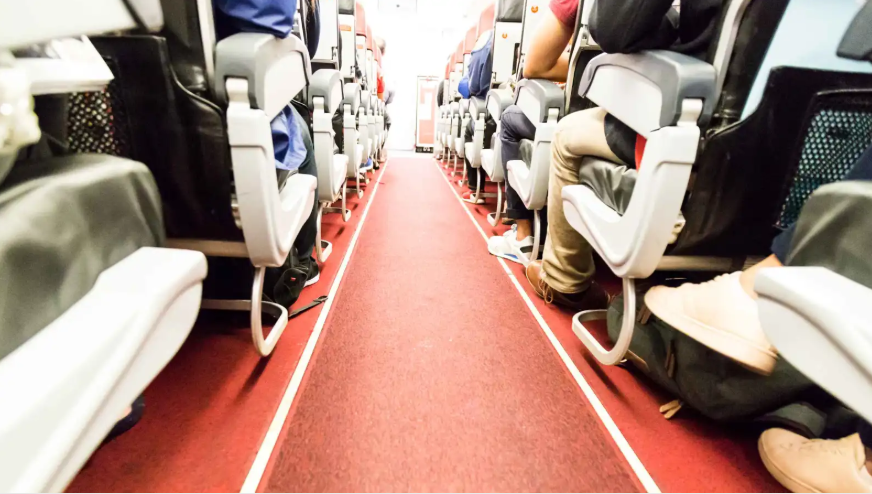 جلطات الدم في الطائرة ..  ما عليه معرفته للحفاظ على سلامتك  