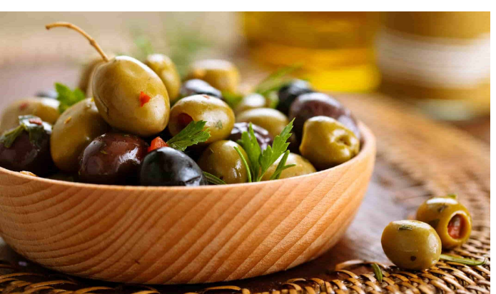 بهذه الطريقة ستتخلصين من الطعم المر للزيتون دون تغيير قوامه