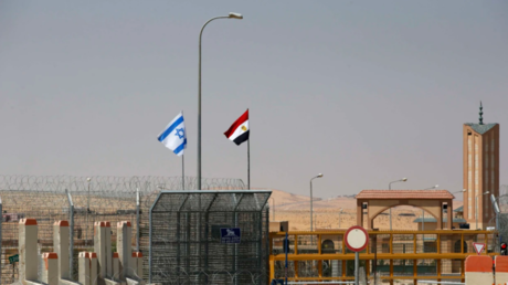 الإعلام العبري يتحدث عن تحول في موقف مصر  ..  ومحاولات لفرض وقف الحرب !