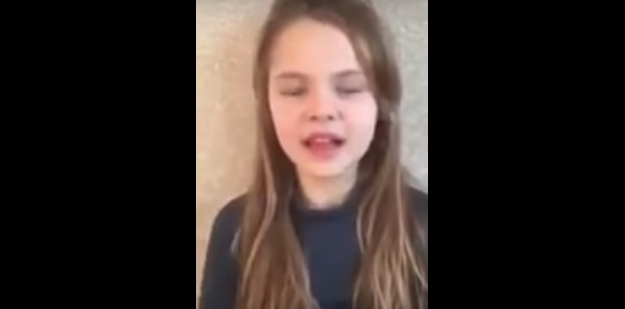 فيديو لطفلة أوكرانية تتلو القرآن الكريم وتحصد مليون مشاهدة 