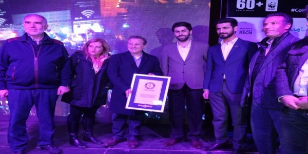 بالصور   ..  الأردن يدخل غينيس برقم جديد