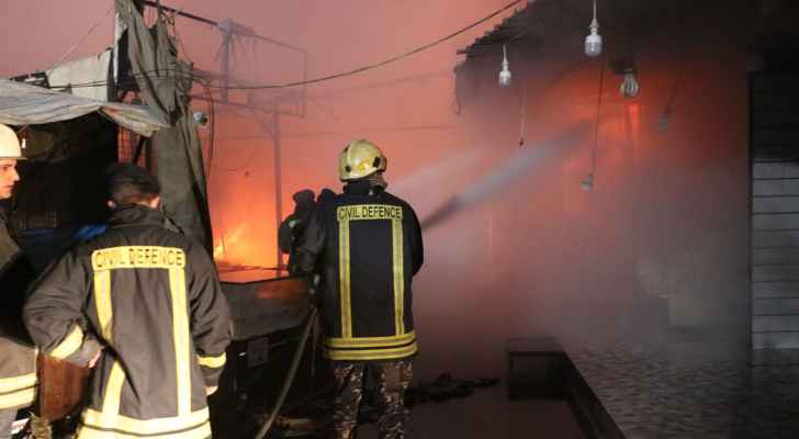 حريق يطال(12) عداد كهرباء داخل مجمع تجاري في اربد