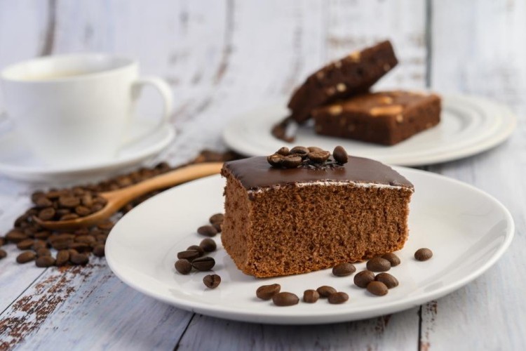  طريقة عمل كيكة القهوة والشوكولاتة