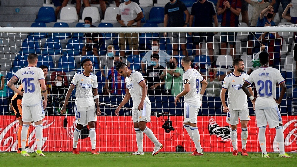 بالفيديو  ..  بعثة نادي ريال مدريد الإسباني تنجو من الموت بعد حادث جوي مرعب