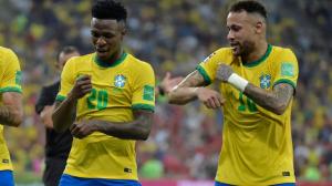 روي كين يهاجم لاعبي المنتخب البرازيلي بسبب "الرقص" (فيديو)