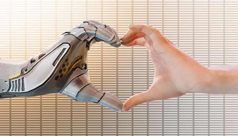 رئيس غوغل: نعم ..  البشر سيدخلون في «علاقات عميقة» مع الروبوتات