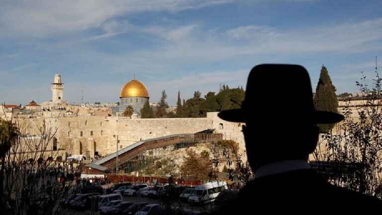 أمريكي مولود في القدس يصبح أول من يدرج "إسرائيل" في خانة الميلاد بجواز السفر