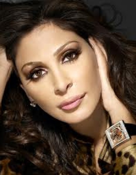 إليسا : لست في حالة حب وهذا هو الرجل الذي يجذبني