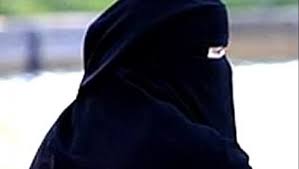  مصدر أمني: لا صحة للمتداول حول استدراج سيدة منقبة في إربد لأخرى مسنة وتخديرها وسرقتها 