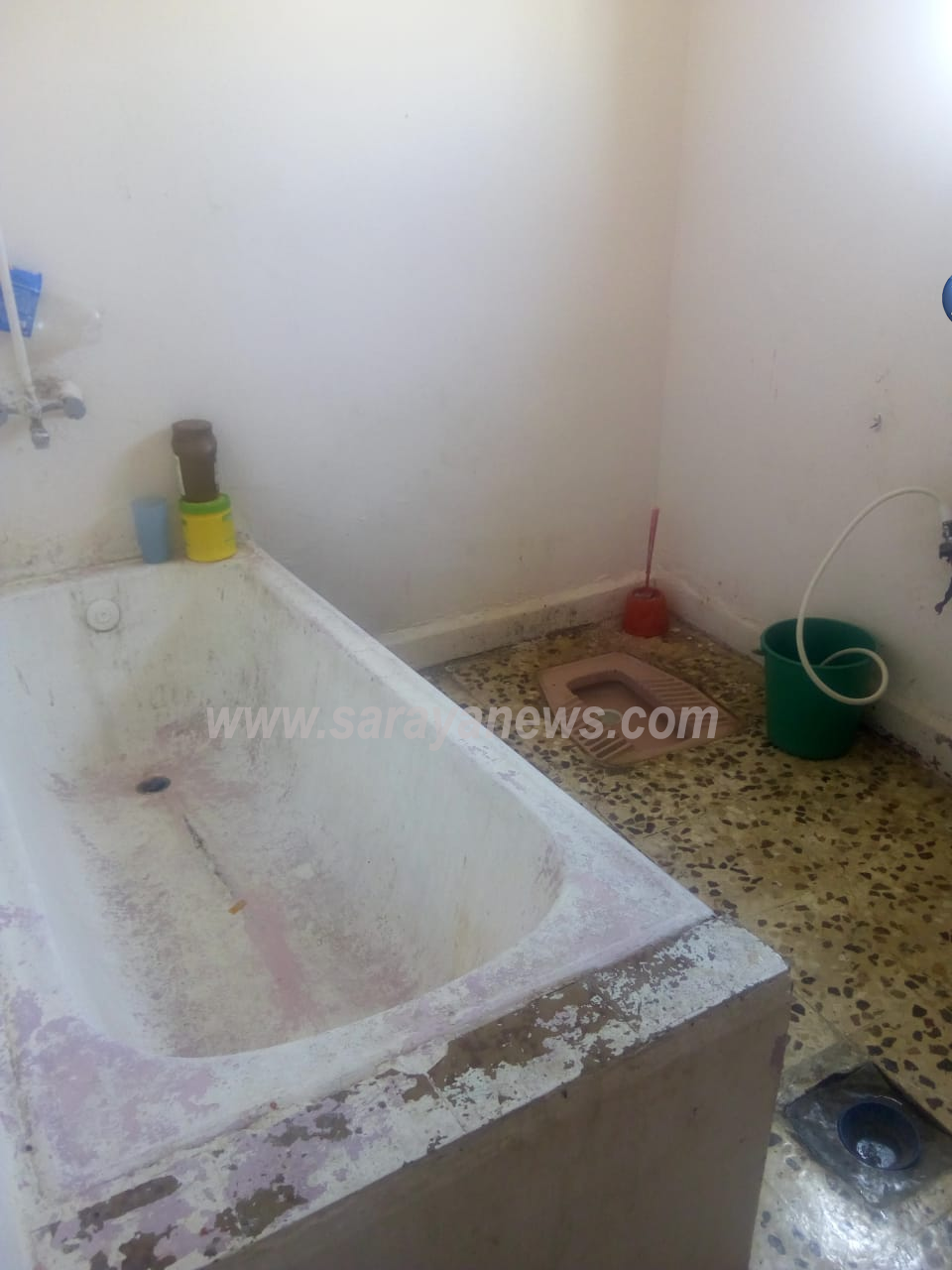 قصة محزنة  ..  سيدة اردنية تبيع مقتنيات منزلها من اجل شراء حليب لاطفالها الرضع تناشد اهل الخير مساعدتها