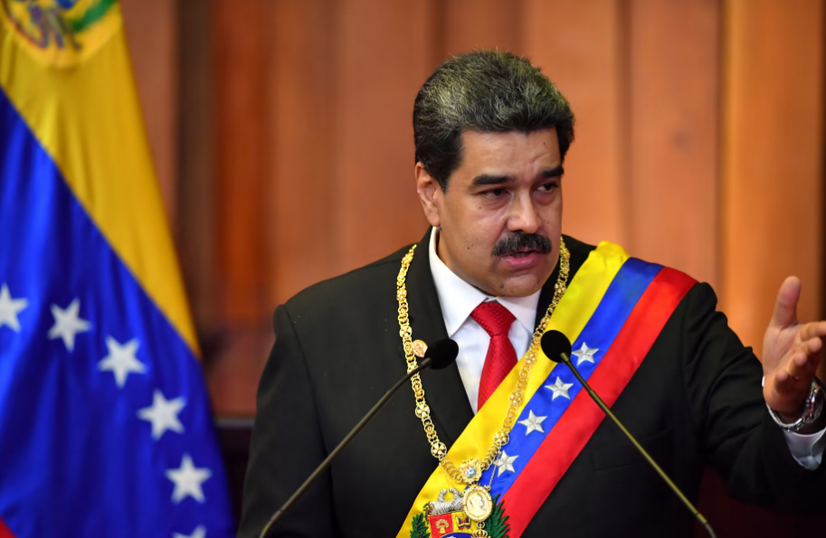 الرئيس الفنزويلي يعلن حالة الطوارئ ويقرر الانتقال للقتال المسلح