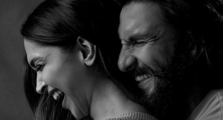 بطريقة لافتة من خلال ابنتهما دوا  ..  ديبيكا بادوكون ورانفير سينغ يعلنان عن استعدادهما لاستقبال طفلهما الثاني