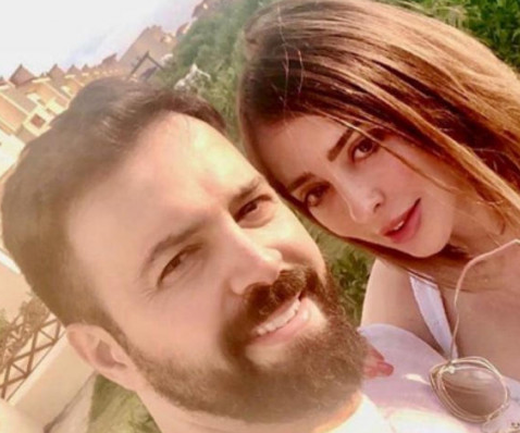وفاء الكيلاني في لقطة رومانسية جديدة مع تيم حسن  
