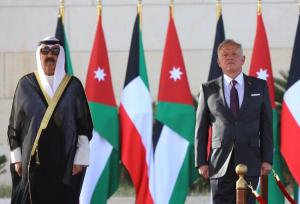 الملك في وداع أمير الكويت لدى مغادرته عمان