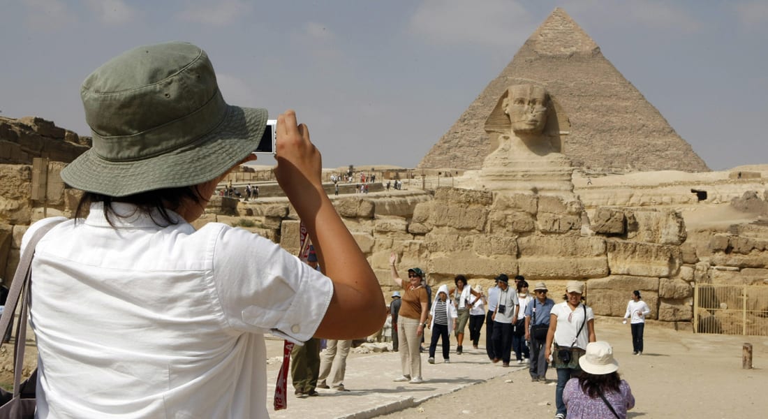 مصر تلغي تمييزًا تمنحه للعرب منذ عقود وتساوي معاملتهم بالأجانب 