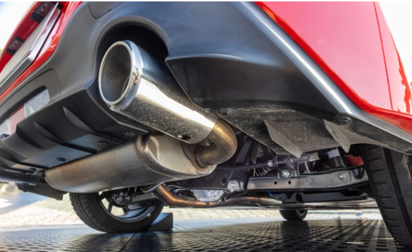 الدليل الكامل لفهم أنواع الشكمان وتأثيرها على الأداء، الصوت، والانبعاثات في سياراتك