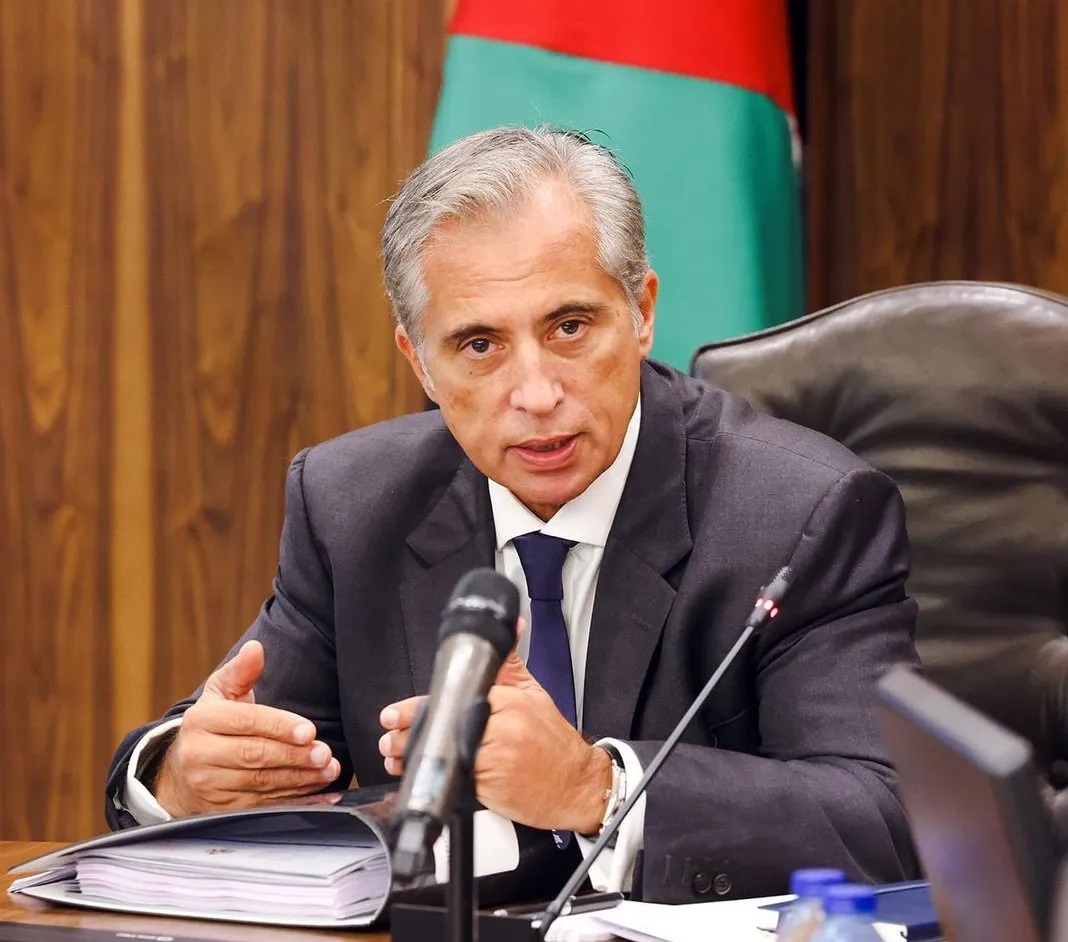 رئيس الوزراء يواصل لقاءاته مع النواب في رئاسة الوزراء