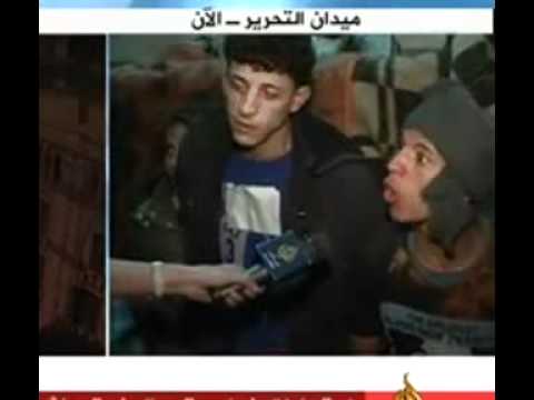 بالفيديو: محشش فى ميدان التحرير يحرج مذيعه الجزيرة