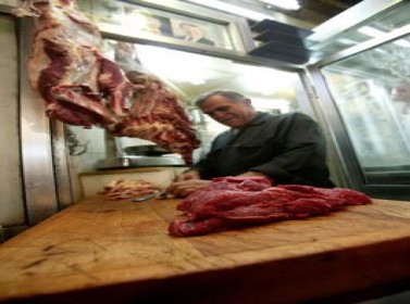 ارتفاع درجات الحرارة يزيد أسعار اللحوم البلدية 8 %