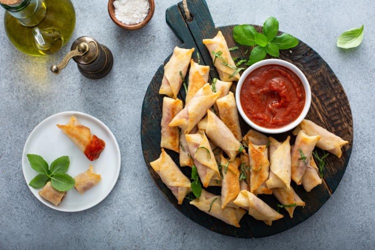 لفائف السمبوسة بالجبن والزعتر