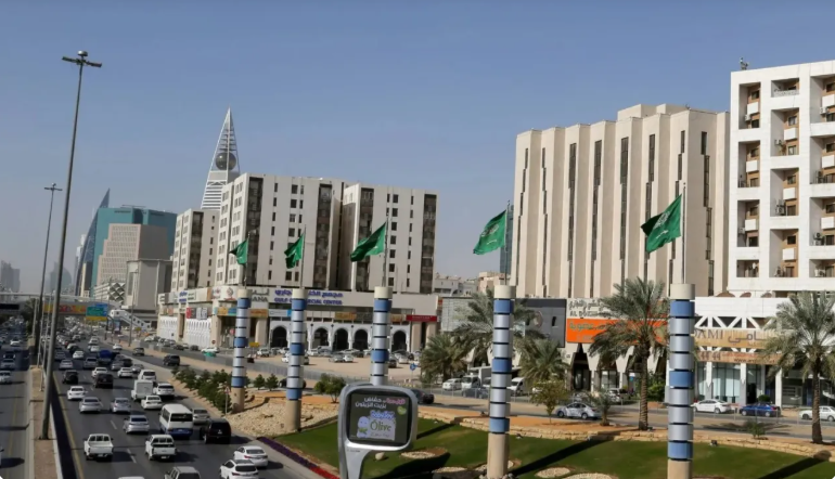 السعودية تستعد للسماح بتملك العقار للأجانب في كانون الثاني