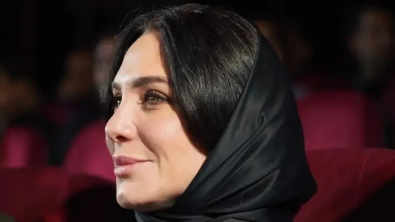 سلاف فواخرجي تهدي جائزة إيرانية لغزة ..  وتشعل عاصفة جدل