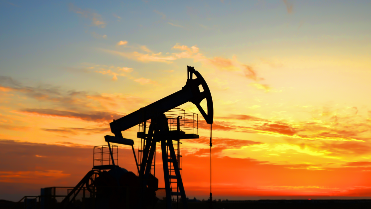 انخفاض أسعار النفط عالمياً 