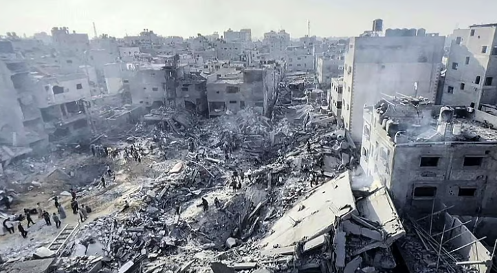 100 شهيد خلال يوم واحد في غزة وغارات تستهدف نازحين شمال القطاع