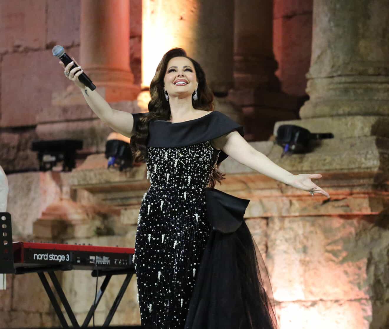 ديانا كرزون تشعل المسرح الجنوبي في مهرجان جرش بدروته ال 39