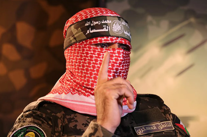 "أفيخاي أدرعي" يكذب مجددًا ويدعي كشف هوية "أبو عبيدة"