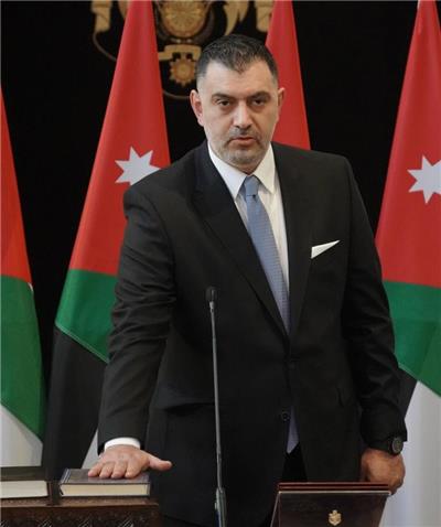 هل سيجد  وزير العمل "البطاينة" حلاً لـ(380) الف متعطل عن العمل في الاردن  ..  ؟