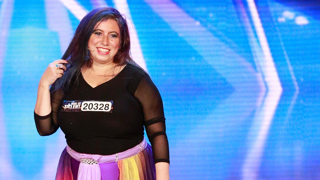 بالفيديو   ..  آخر “جنون” ميرنا مجدي متسابقة Arab got talent  مع أحمد عز!