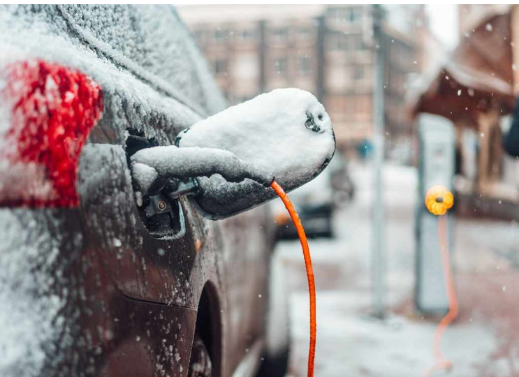 تحذير لأصحاب السيارات الكهربائية لتجنب تلف البطارية في سياراتهم