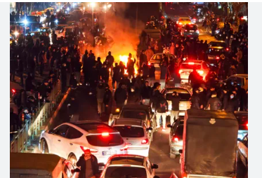 الشارع الإيراني يشتعل فرحا بإعلان مقتل خامنئي  .. فيديو 