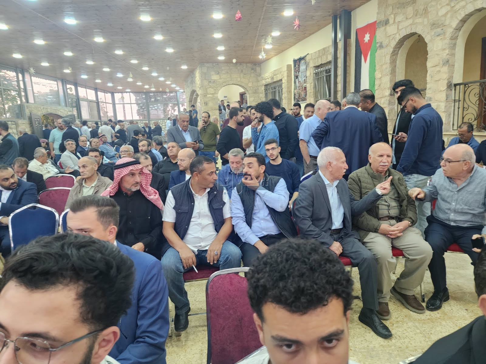 توافد وزراء وشخصيات وطنية ورجال من مختلف أنحاء المملكة لتقديم واجب العزاء بشهداء الكرك