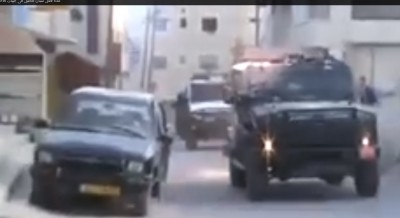 بالفيديو .. شاهد ماذا فعل الشبان الفلسطينيين بسيارات جيش الإحتلال