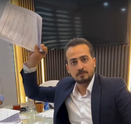 بالفيديو  ..  أستاذ رياضيات يفجرها: امتحان الرياضيات "فوق الصعب" ويتخطى قدرة الطلبة  