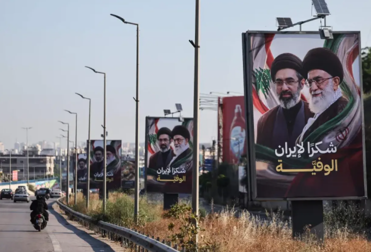 عقوبات أمريكية جديدة على إيران تشمل مموِّلا رئيسيا للمرشد