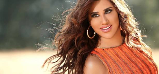 نجوى كرم تردّ على منتقديها