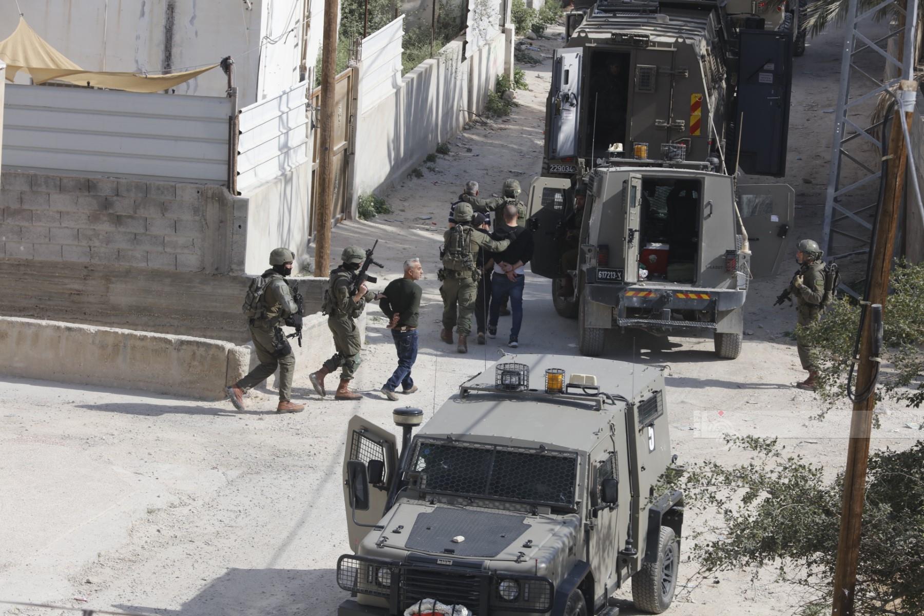  أكثر من 100 فلسطيني خضعوا للتحقيق الميداني في الضفة خلال يومين والعدوان على بدو مستمر