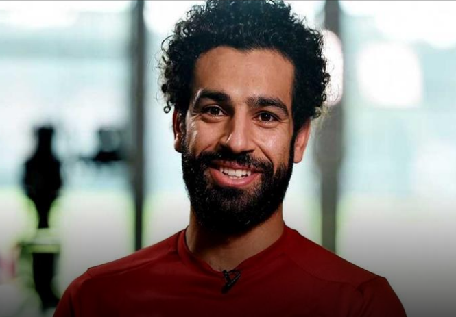تعرف على هدية محمد صلاح لوالدته بمناسبة عيد الأم
