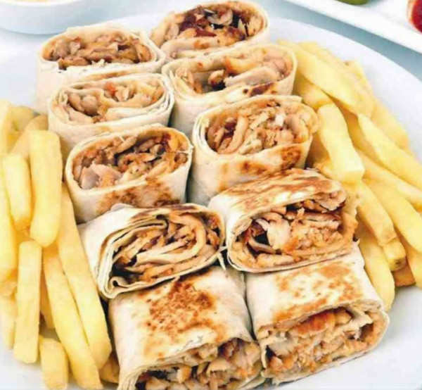  نقيب أصحاب المطاعم لـ"سرايا": سعر وجبة الشاورما انخفض نصف دينار ولا رفع للأسعار 